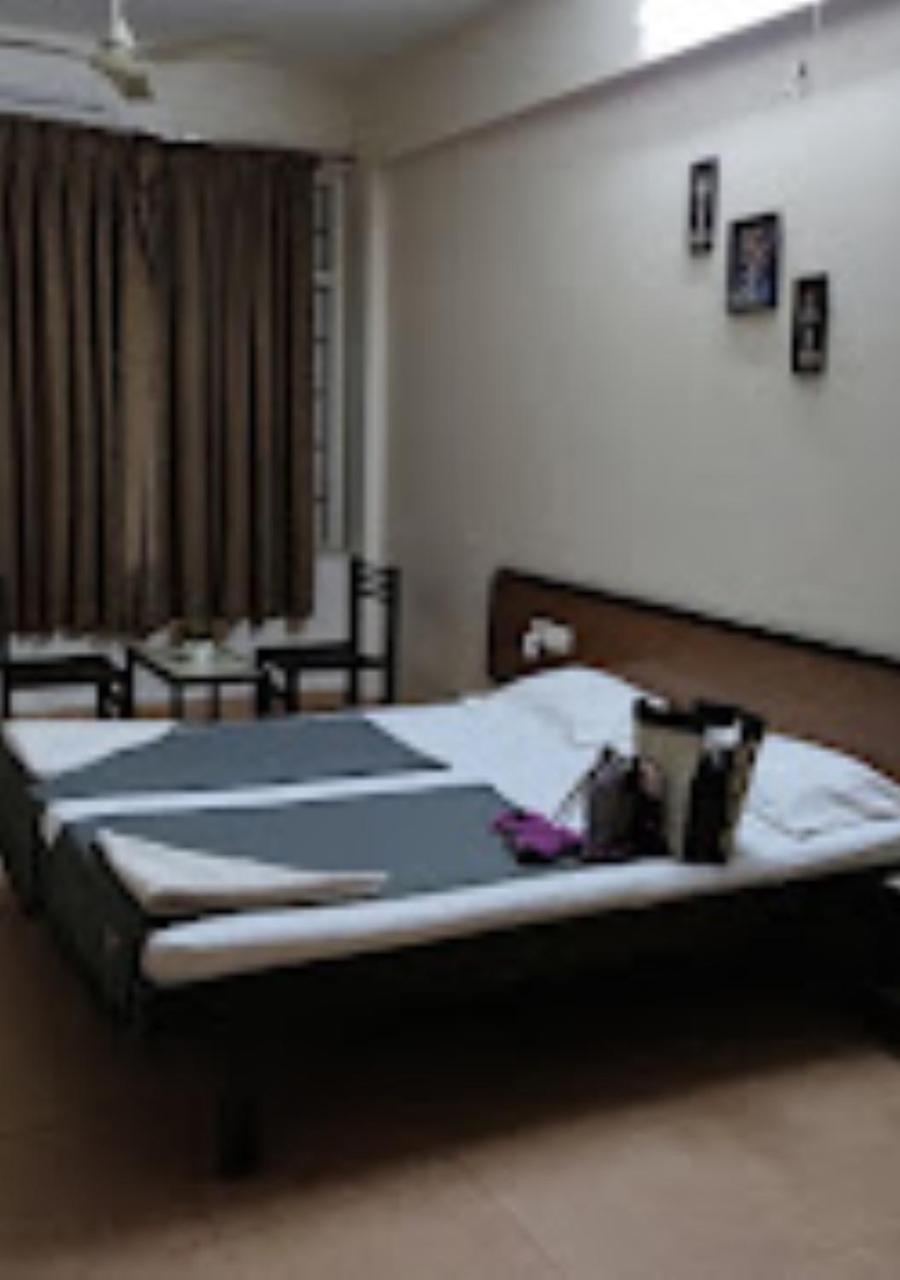 Hotel Durvankur กันปาตีปุเล ภายนอก รูปภาพ