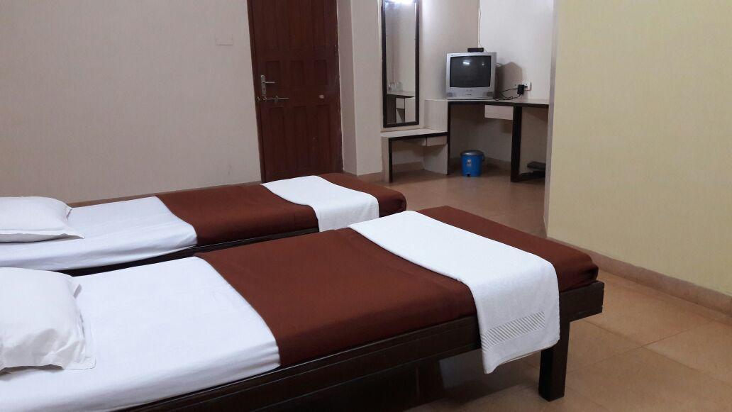 Hotel Durvankur กันปาตีปุเล ภายนอก รูปภาพ