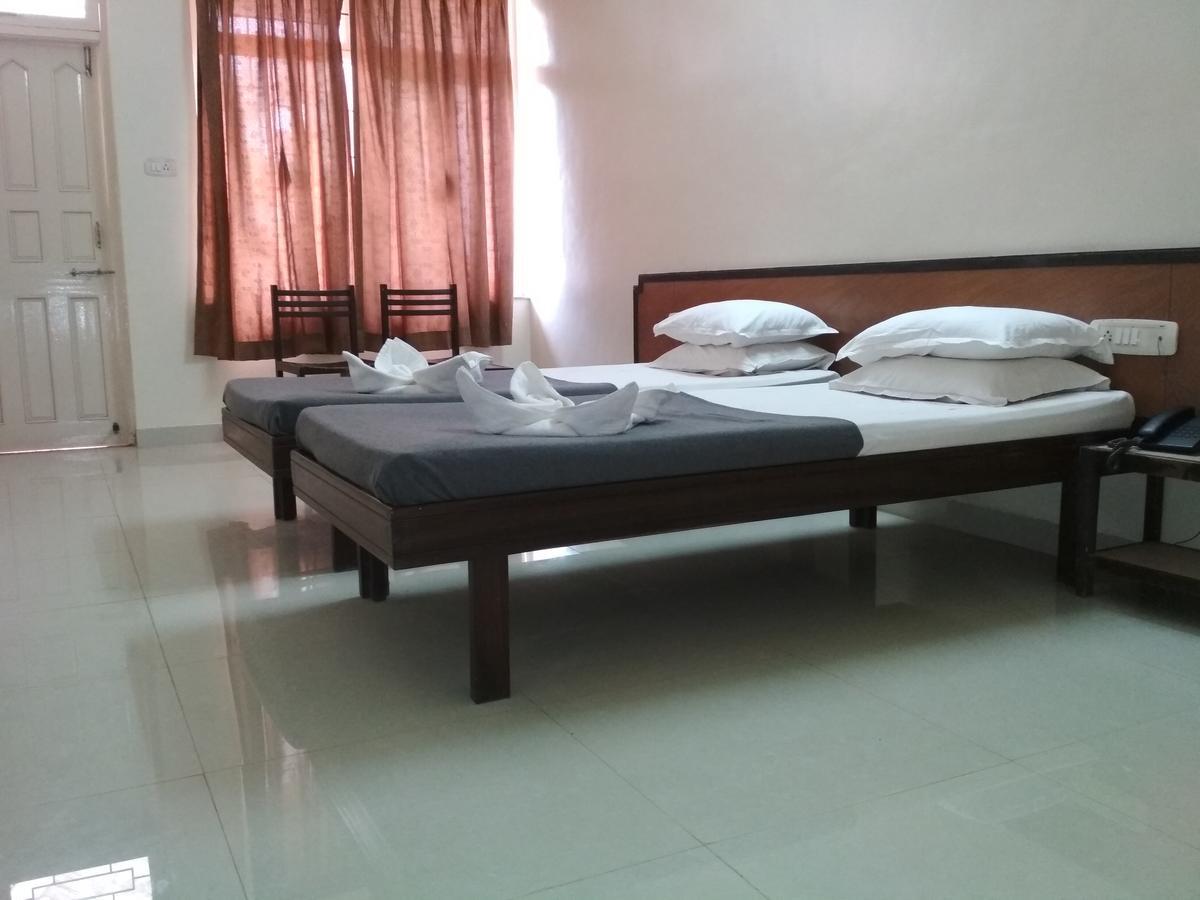Hotel Durvankur กันปาตีปุเล ภายนอก รูปภาพ